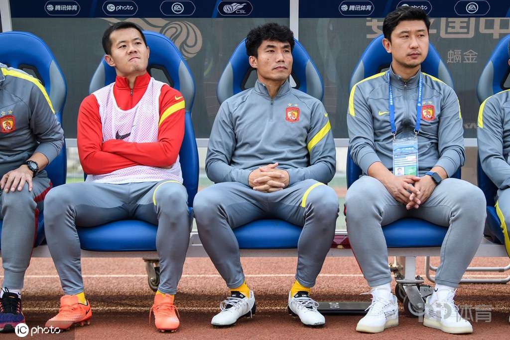 广州队今晚完成体检;志在德甲名次提升;气氛紧张;更衣室氛围转暖(陈志勇个人资料) 广州队今晚完成体检;志在德甲名次提升;气氛紧张;更衣室氛围转暖(陈志勇个人资料)