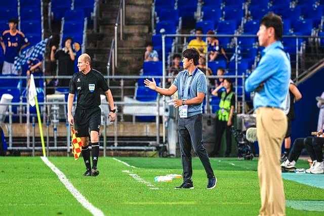 赛前体能课后，AC米兰官宣签约备战中超，球迷炸锅，年轻球员得到机会的简单介绍